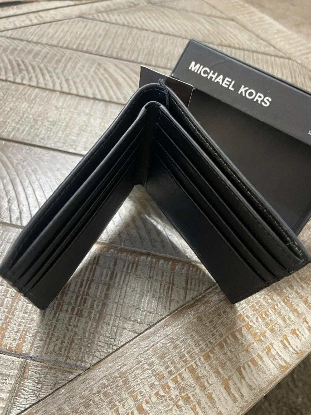 NWT Michael Kors Men’s Black Leather Card Holder Wallet - Picture 3 of 4